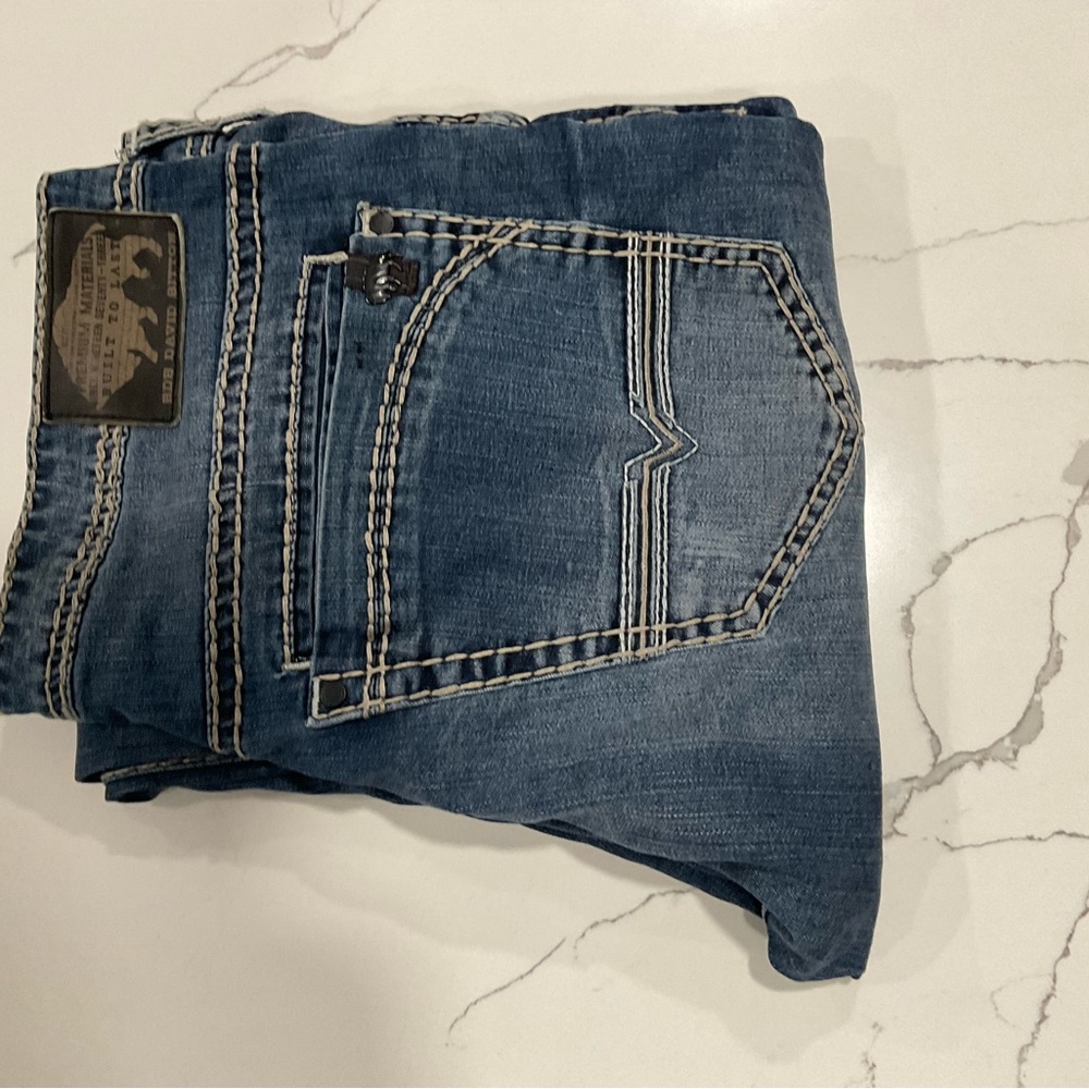 BDB LUCAS-X ST 34X34 washed stretched denim with big stitching.